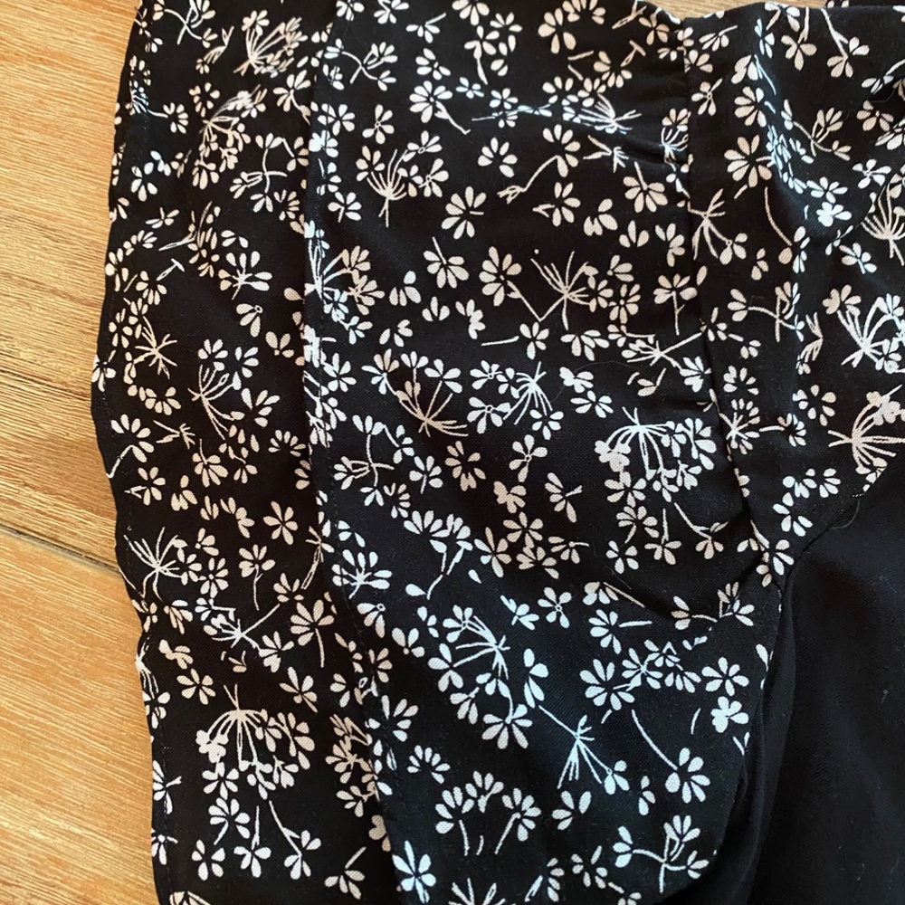 Cece Shift Printed Ruffle Sleeve Dress - Picture 2 of 4